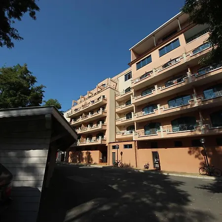 Menada Bonita Apartment *