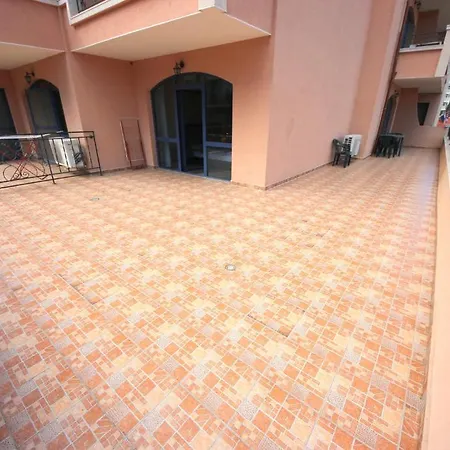 Menada Bonita Apartment *