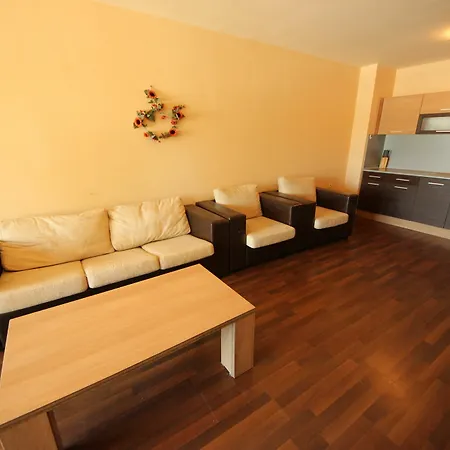 Menada Bonita Apartment *